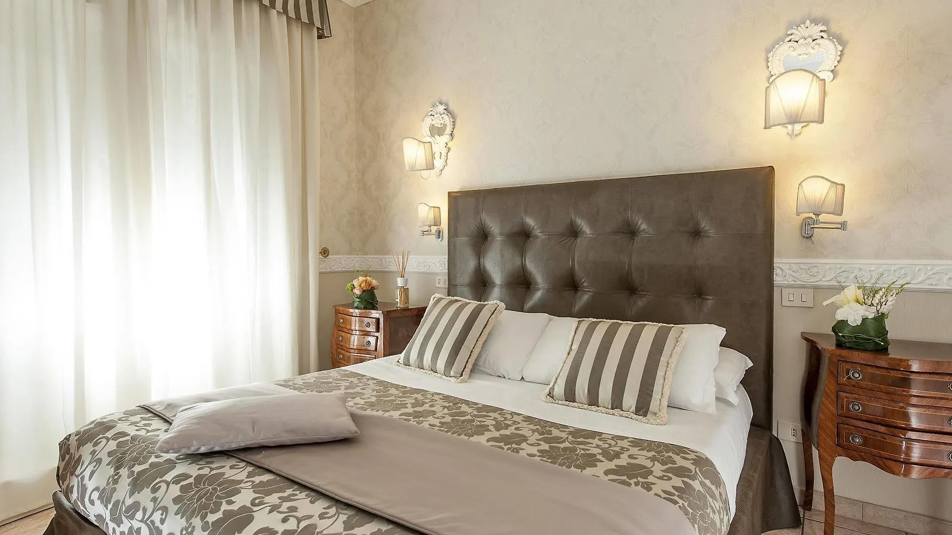 Residenza Zanardelli Bed & Breakfast Rome